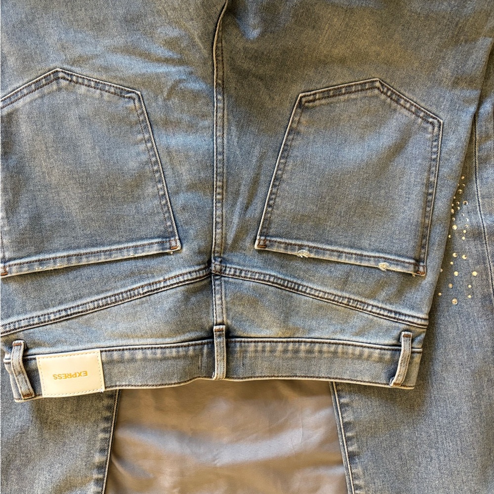 ✨ Express Slim Super High Rise Jeans – Size 12R ✨